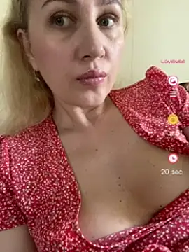Snapshot of YourBlondee chatting on 2, 6, 2026 YourBlondee online show from 2, 6, 2026
