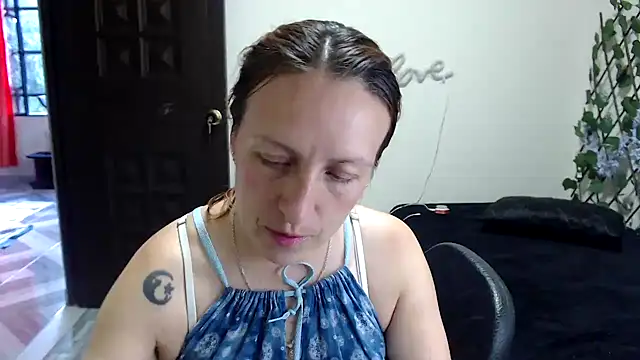 Snapshot of kittykalor09 chatting on 21, 6, 2026 kittykalor09 online show from 21, 6, 2026