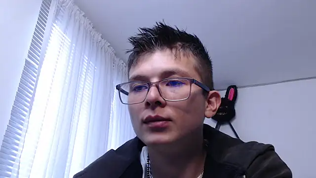 Snapshot of MathewCollin chatting on 8, 3, 2025 MathewCollin online show from 8, 3, 2025