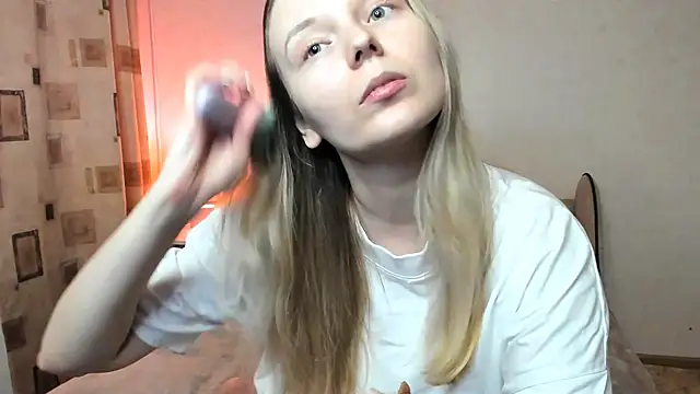 Vivian Davis online show from 6, 3, 2025