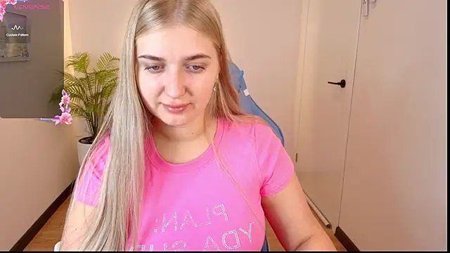 Snapshot of Adr1ana_ chatting on 19, 9, 2025 Adr1ana online show from 19, 9, 2025