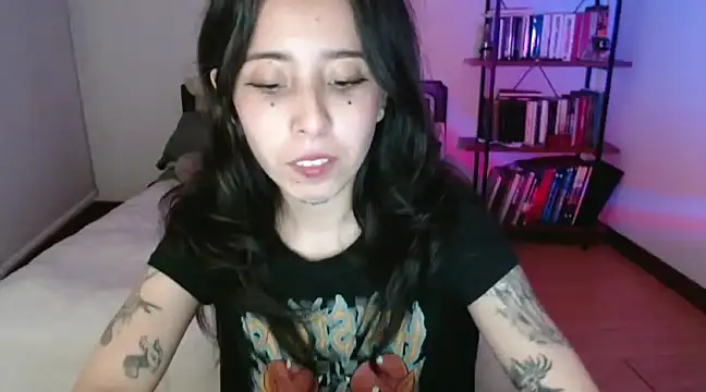 Snapshot of babyluna_8_8 chatting on 26, 12, 2024 babyluna 8 8 online show from 26, 12, 2024