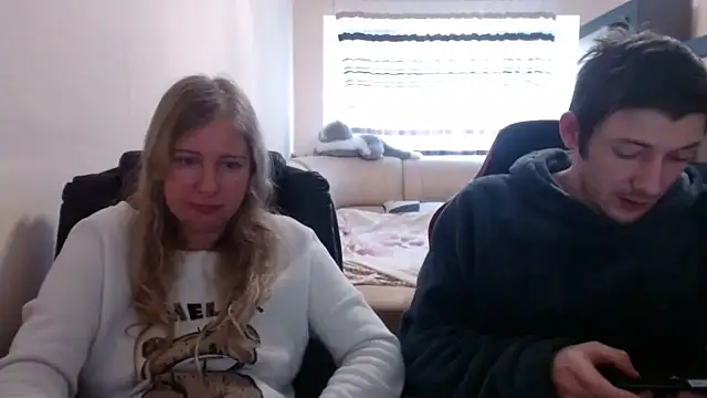 PeterAndJen online show from 10, 3, 2025