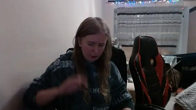 PeterAndJen online show from 22, 12, 2025