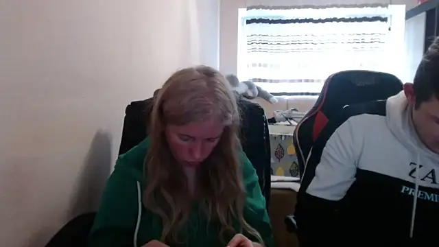 PeterAndJen online show from 15, 4, 2026