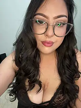 MileyGia online show from 22, 4, 2026