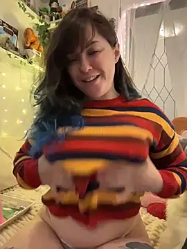 JennKenobi online show from 11, 6, 2026