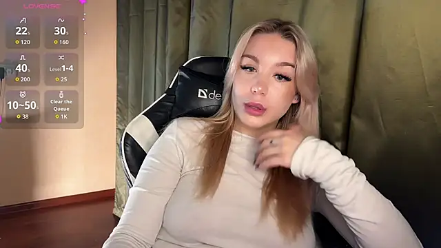 Snapshot of ariashaa chatting on 14, 11, 2025 ariashaa online show from 14, 11, 2025