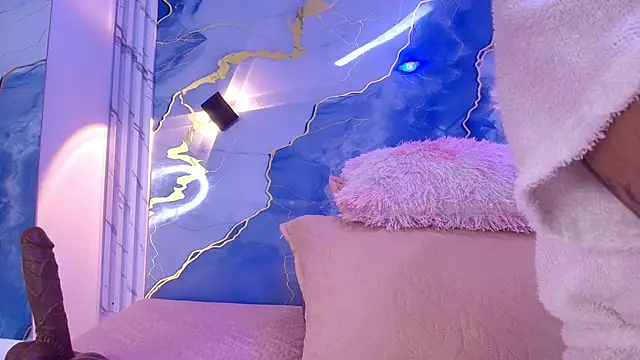 lorrayne  online show from 14, 11, 2025