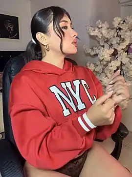 Ambar pe  online show from 9, 11, 2025