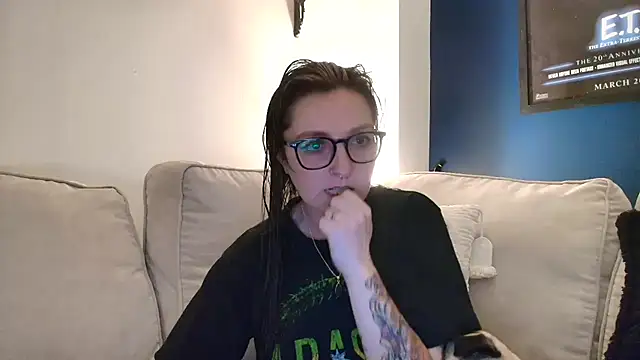 short sweetpea online show from 4, 11, 2025