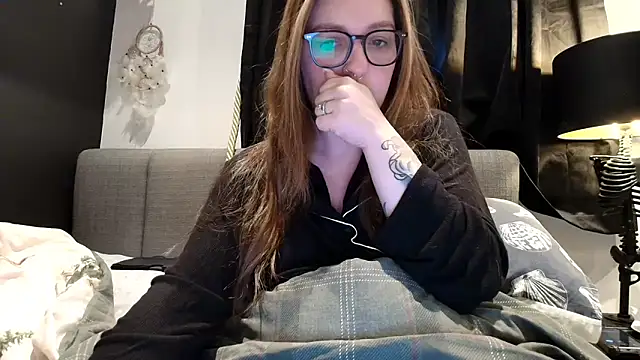 short sweetpea online show from 23, 3, 2026