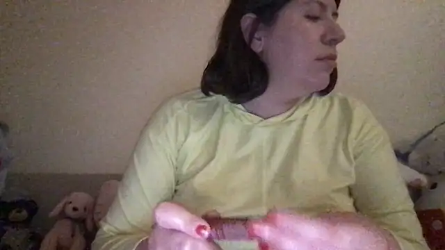 Snapshot of HYPHYtype chatting on 28, 6, 2026 HYPHYtype online show from 28, 6, 2026