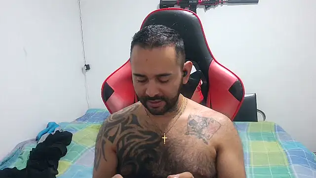 TeddyGominola  online show from 28, 1, 2025