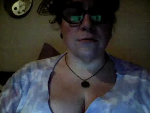 Snapshot of GothyBaby chatting on 6, 1, 2025 GothyBaby online show from 6, 1, 2025