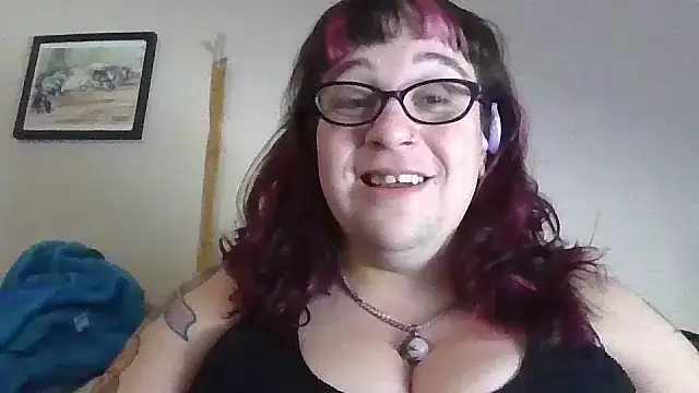 Snapshot of GothyBaby chatting on 1, 3, 2025 GothyBaby online show from 1, 3, 2025