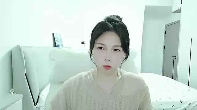 Snapshot of Sunset_glow chatting on 4, 11, 2025 Sunset glow online show from 4, 11, 2025