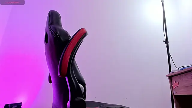 MaryJaneDove online show from 20, 12, 2024