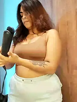 Snapshot of Ivanna2 chatting on 3, 2, 2025 Ivanna2 online show from 3, 2, 2025