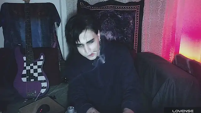 Snapshot of sademobeer chatting on 4, 12, 2025 sademobeer online show from 4, 12, 2025