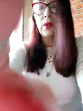 Snapshot of Love_Tina56 chatting on 28, 10, 2025 Love Tina56 online show from 28, 10, 2025