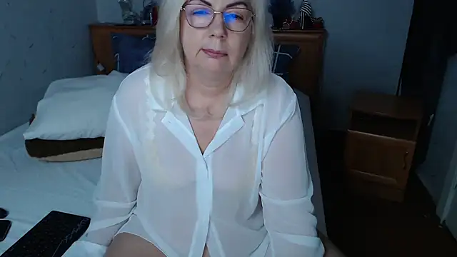 Snapshot of BozhenaNude chatting on 28, 5, 2026 BozhenaNude online show from 28, 5, 2026