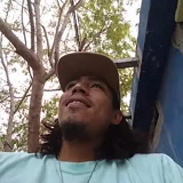 AlexAlejandro13 online show from 2, 4, 2026