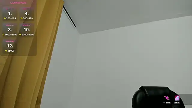 Snapshot of emilysex_118 chatting on 13, 11, 2025 emilysex 118 online show from 13, 11, 2025