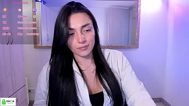 EricaVanderhill online show from 7, 4, 2026