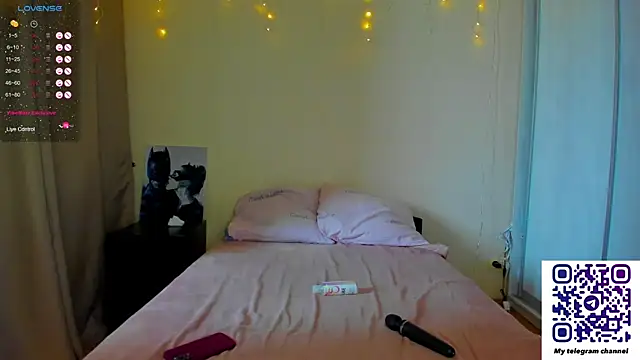 Snapshot of Bella_Foryou chatting on 5, 3, 2025 Bella Foryou online show from 5, 3, 2025