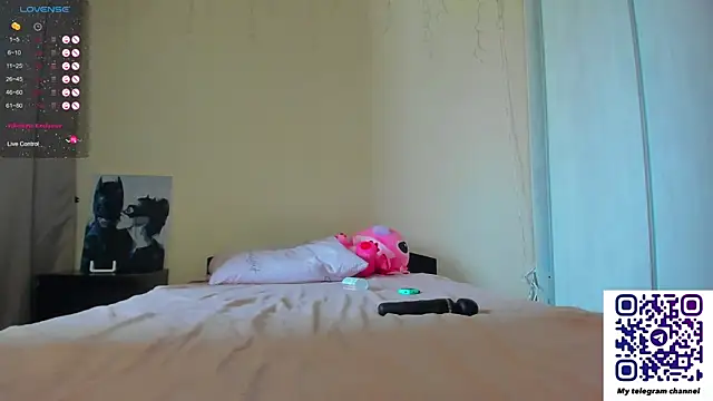 Snapshot of Bella_Foryou chatting on 9, 3, 2025 Bella Foryou online show from 9, 3, 2025