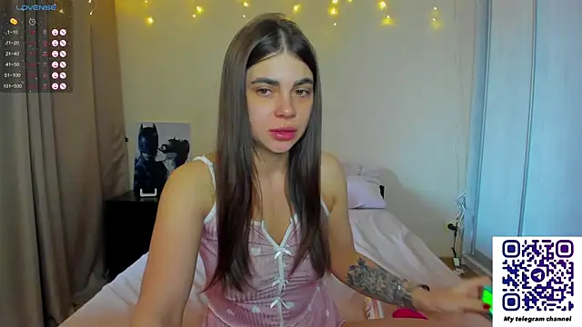 Snapshot of Bella_Foryou chatting on 10, 3, 2025 Bella Foryou online show from 10, 3, 2025