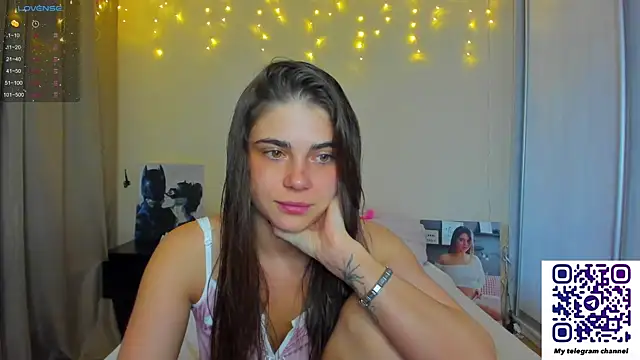 Snapshot of Bella_Foryou chatting on 23, 3, 2025 Bella Foryou online show from 23, 3, 2025