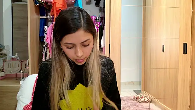 Sensualtease online show from 19, 1, 2025