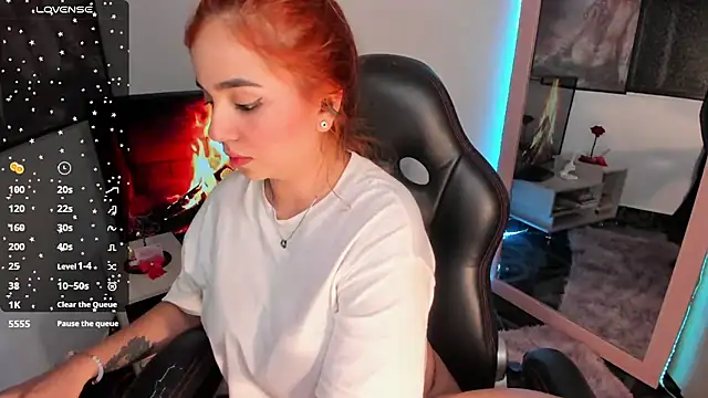 GiaBrooksX online show from 17, 3, 2025