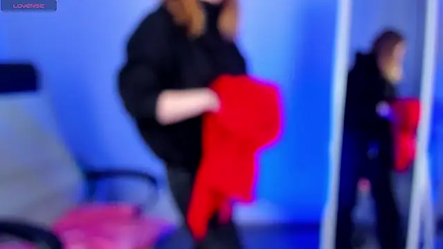 Vivian cutie online show from 13, 1, 2025