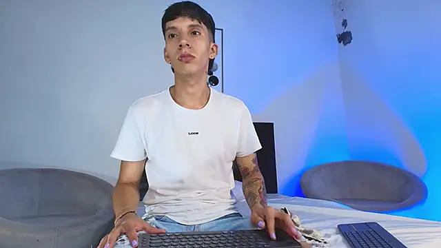 JacoboSwam online show from 5, 3, 2025