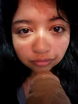 Peach Girll online show from 20, 10, 2025