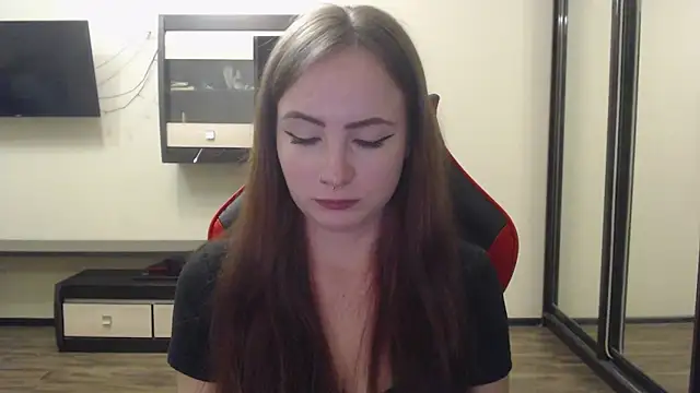 Snapshot of Laralianna chatting on 23, 12, 2024 Laralianna online show from 23, 12, 2024