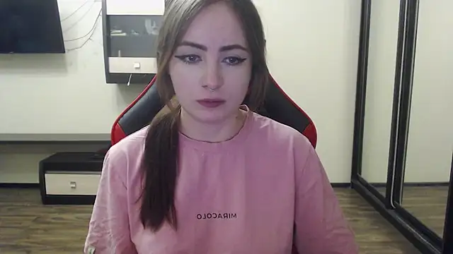 Snapshot of Laralianna chatting on 25, 12, 2024 Laralianna online show from 25, 12, 2024