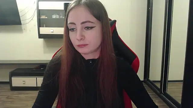 Snapshot of Laralianna chatting on 11, 1, 2025 Laralianna online show from 11, 1, 2025