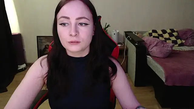 Laralianna online show from 13, 4, 2026