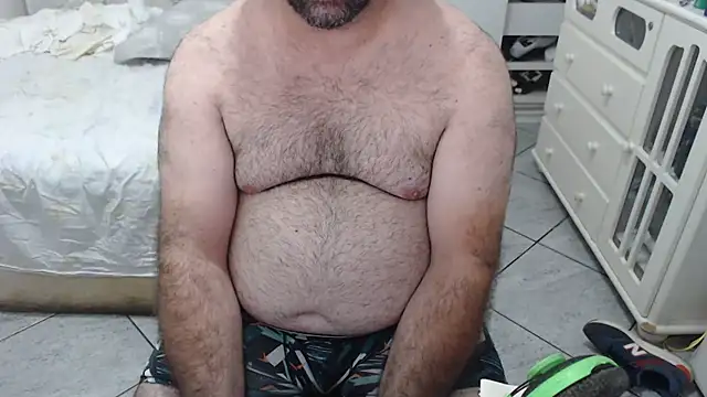 Snapshot of MysterBearMG chatting on 2, 11, 2025 MysterBearMG online show from 2, 11, 2025