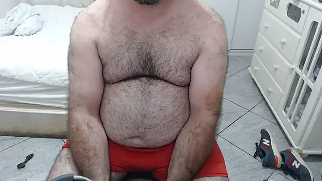 Snapshot of MysterBearMG chatting on 24, 11, 2025 MysterBearMG online show from 24, 11, 2025