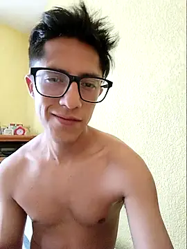 Snapshot of KevinCrz chatting on 15, 10, 2025 KevinCrz online show from 15, 10, 2025