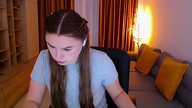  Mia Adams online show from 21, 4, 2026