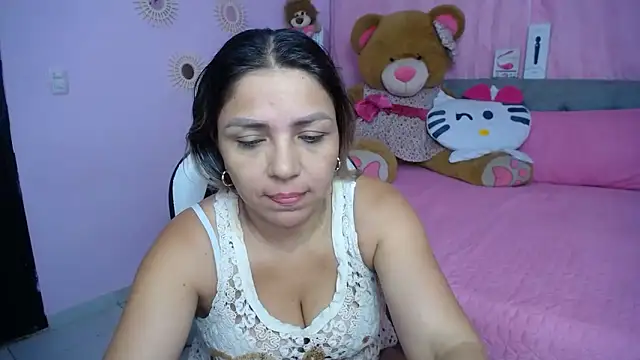 Snapshot of cum_bigass chatting on 30, 10, 2025 cum bigass online show from 30, 10, 2025