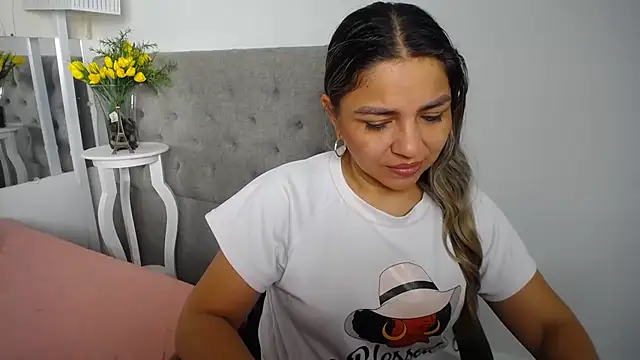 Snapshot of cum_bigass chatting on 13, 7, 2026 cum bigass online show from 13, 7, 2026