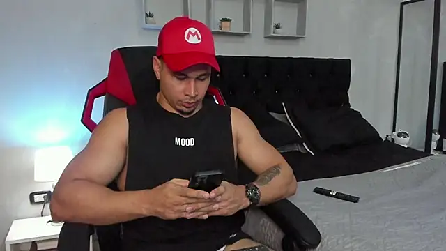 tyler hank01 online show from 2, 11, 2025