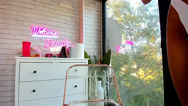 Britney Charm  online show from 20, 10, 2025